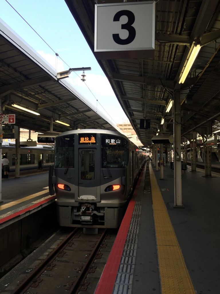 大阪の天王寺駅　電車